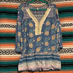 Multi-colored V-neck Top